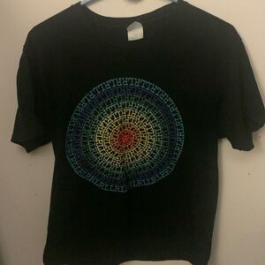 Awesome Port and Company 109% Cotton Trippy Colourful Crewneck Tshirt SZ Medium